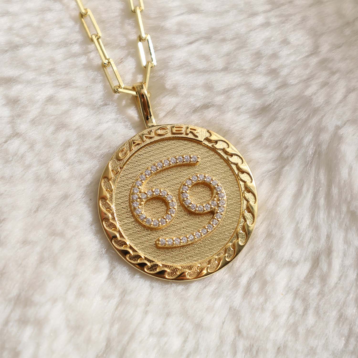 Ikuma Canadian Diamond Cancer Zodiac Necklace, 14K Yellow Gold